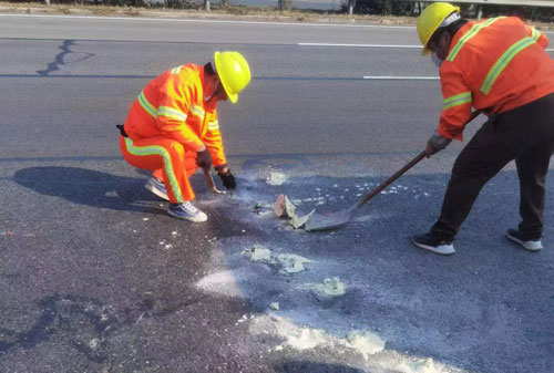 红塔公路下沉注浆加固施工